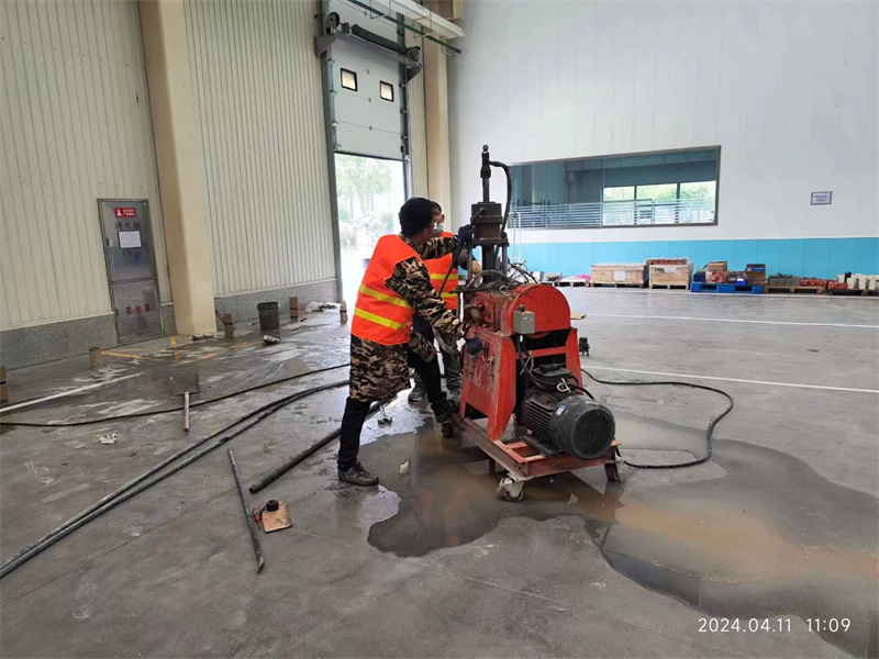 藤县厂房地面下沉塌陷注浆加固施工